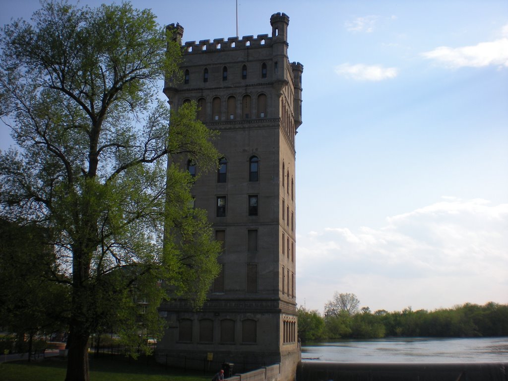 The Hoefmann Tower, Риверсид