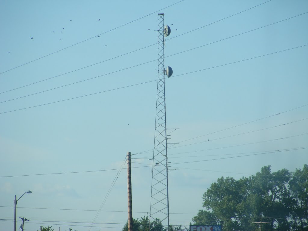 Cummunications Tower, Ривертон