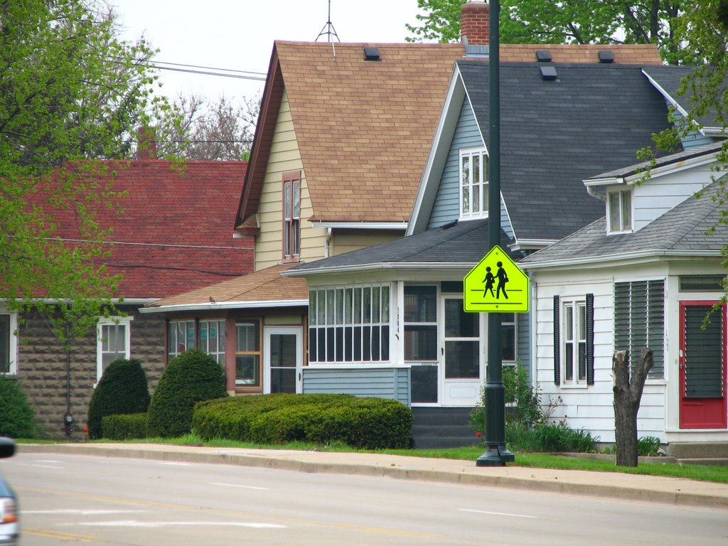 Houses on Route 64 in St. Charles, Сант-Чарльз