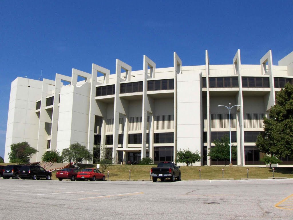 Indiana University Bloomington Assembly Hall, GLCT, Блумингтон