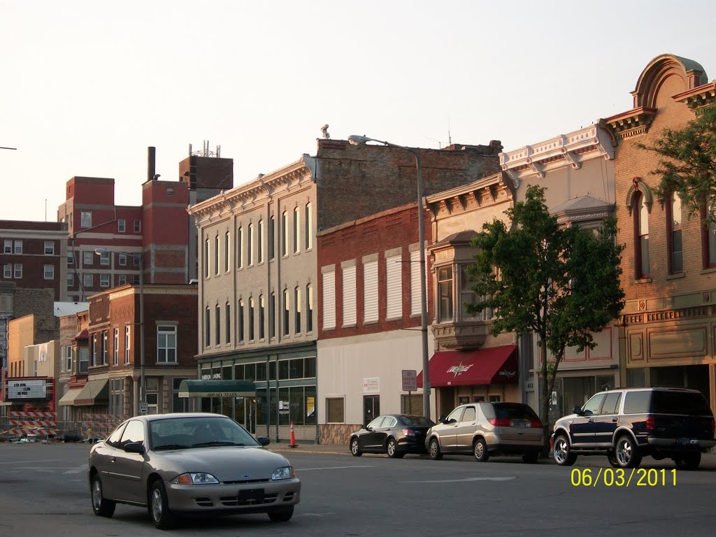 Buildings on South Main Street near Post Office; Elkhart, IN, Елкхарт