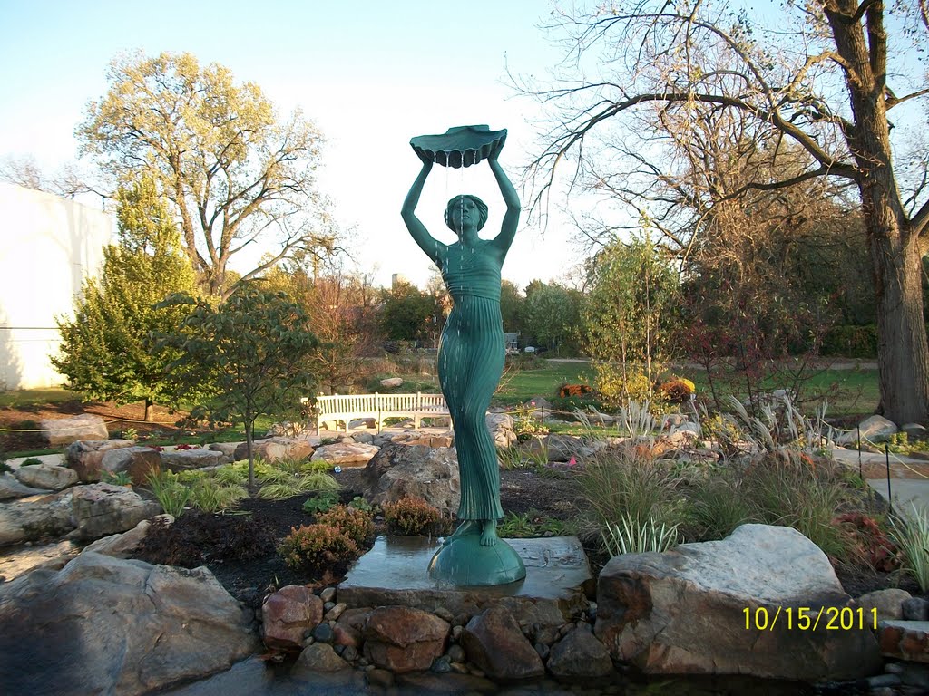 Statue of Tethys, Wellfield Botanical Garden; Elkhart, IN, Елкхарт