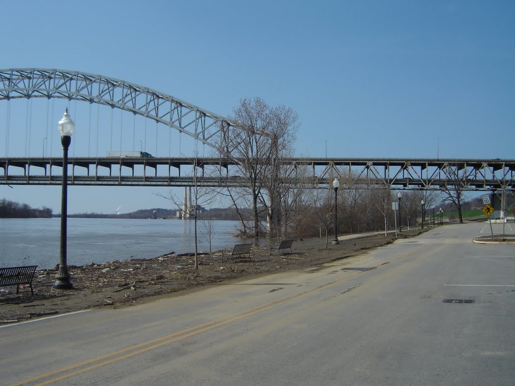 Ohio River New Albany, IN Mar 2011, Нью-Олбани