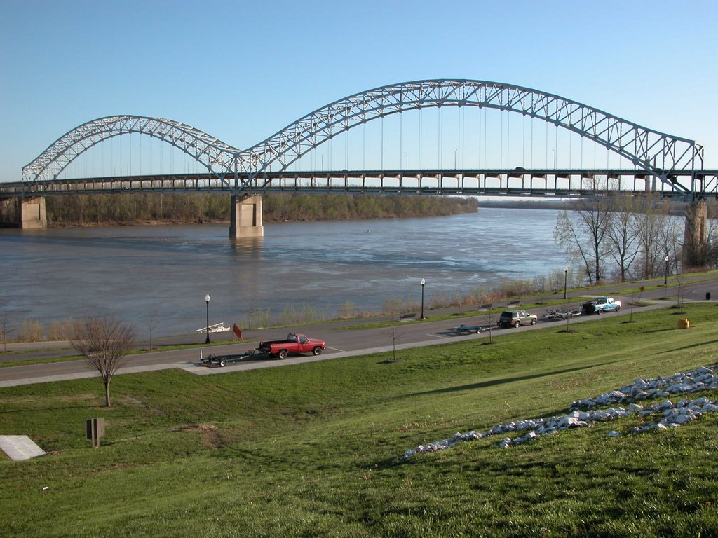 The Sherman Minton Bridge (I-64) over the Ohio River, Viewed from Jaycee Park in New Albany, Indiana, Олбани