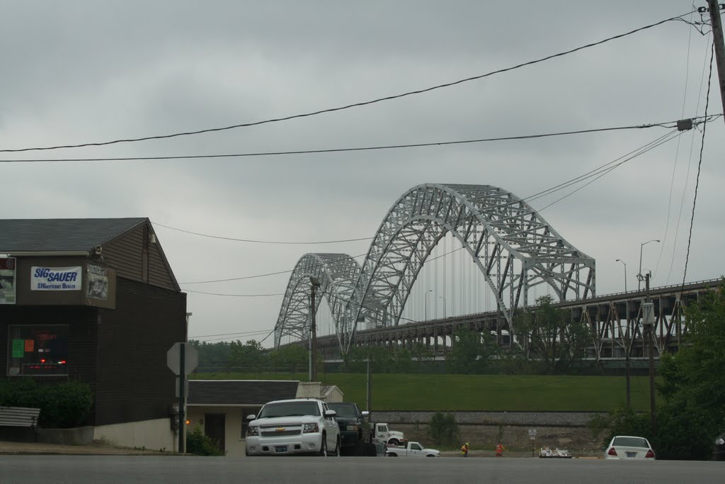 New Albany, Sherman Minton Bridge, Олбани