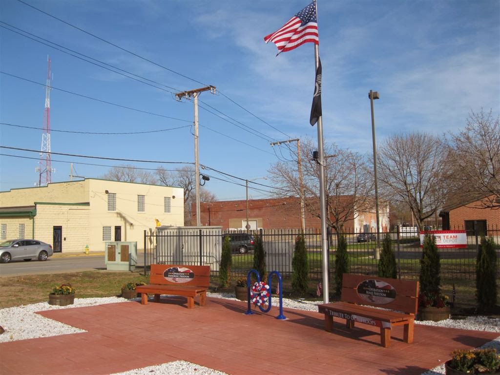 New Veterans Memorial Lyman at Douglas Junction of Erie Lackawanna and Monon Trails, Хаммонд