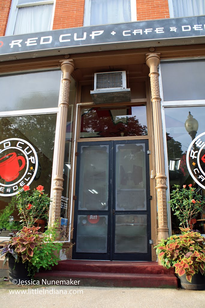 Red Cup Cafe in Chesterton, Indiana 8, Честертон