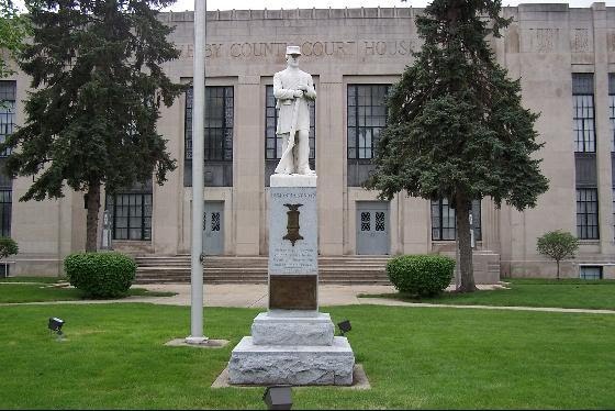 Union Solider Statue at Shelby County Courthouse, Shelbyville, Indiana, Шелбивилл