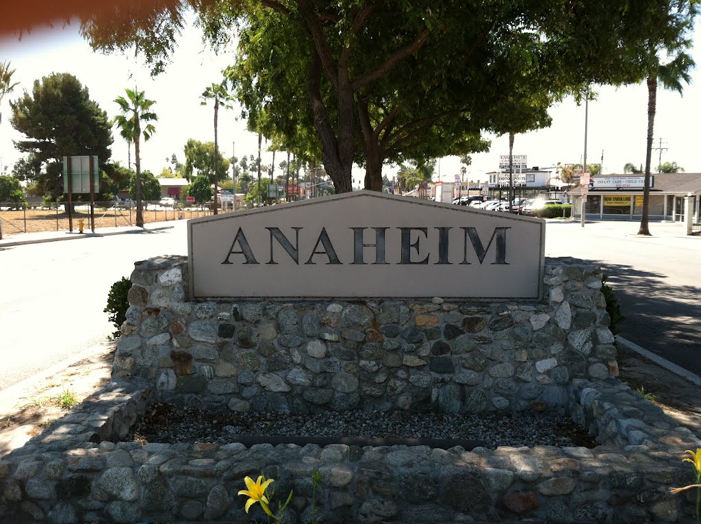 Anaheim City Sign, Анахейм