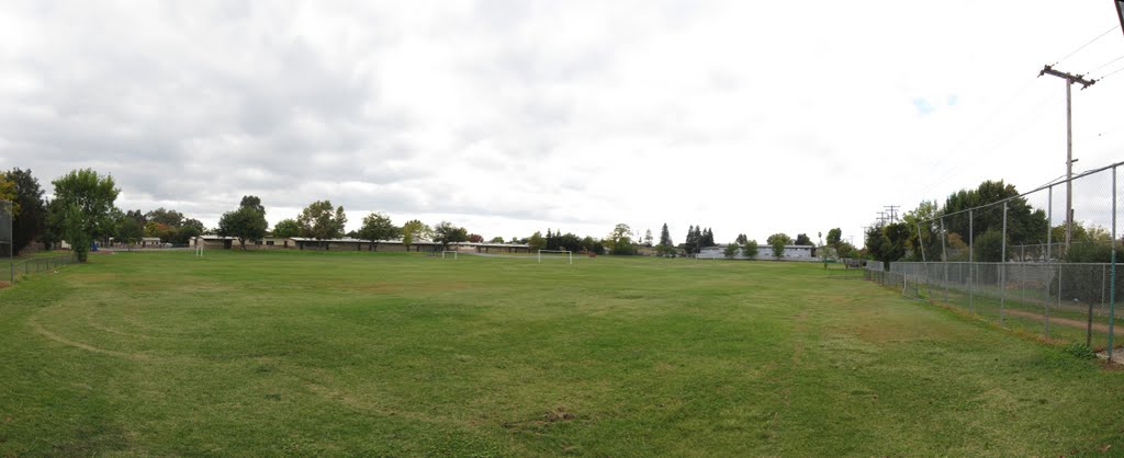 Baseball and soccer field at Thomas Edison Elementary School., Арден