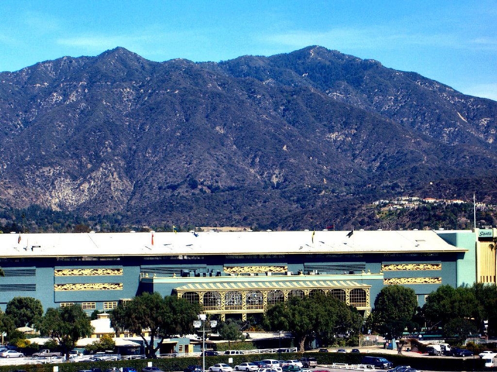 The San Gabriel mountains and Santa Anita Racetrack., Аркадиа