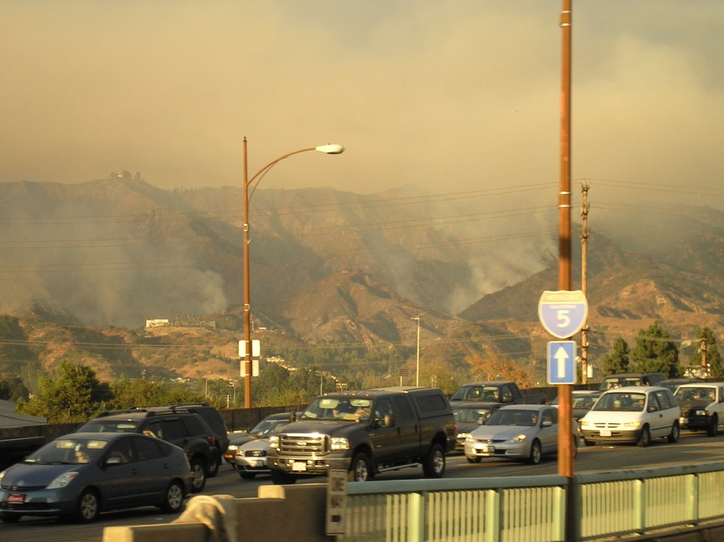 2005 L.A. Fires in the Verdugo Hills, Барбэнк