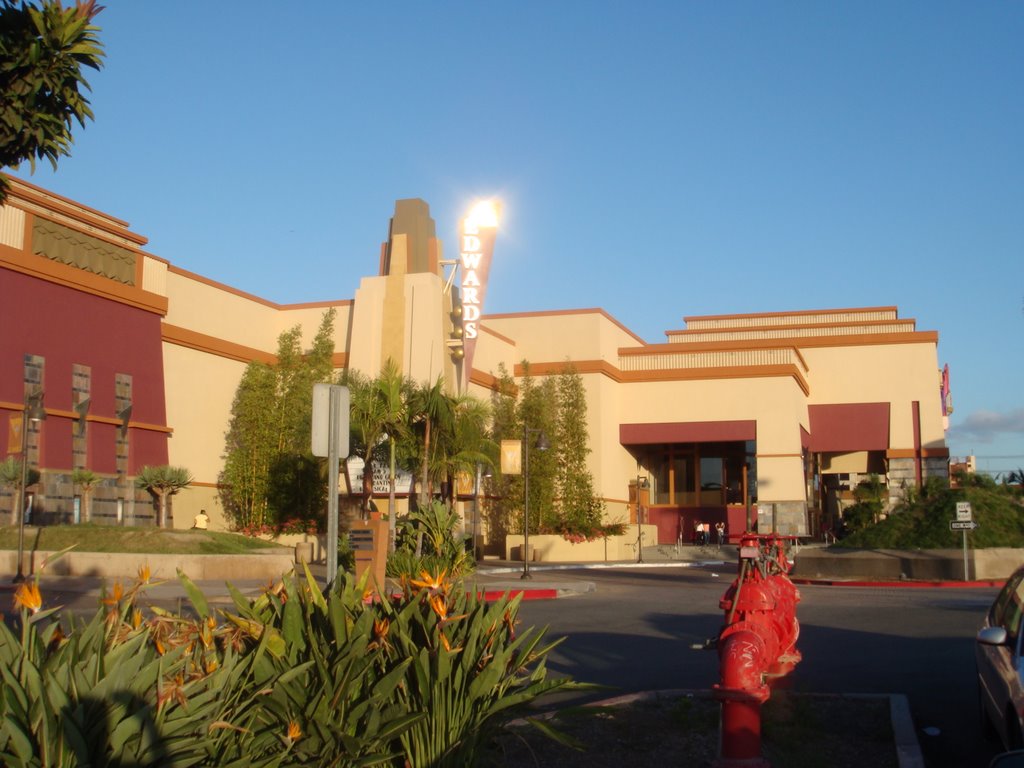 El Paseo Shopping Center, South Gate, California, Белл-Гарденс