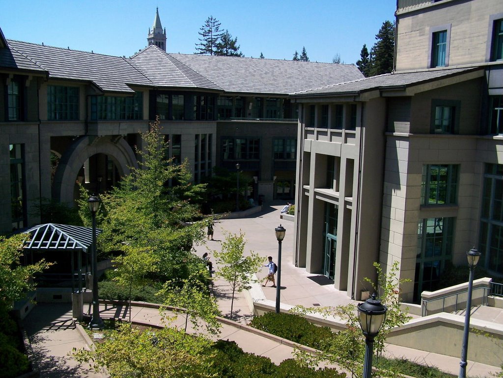 * Berkeley - Campus of the UCB, Haas School of Business *, Беркли