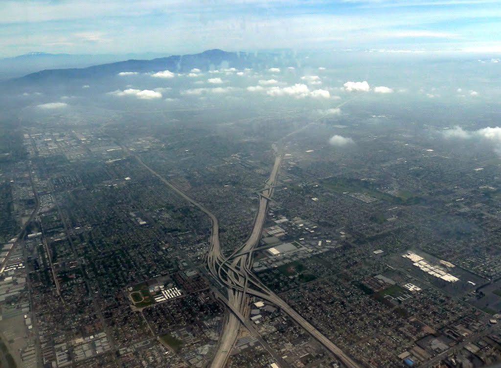 Over Buena Park, approaching Los Angeles, California, Буэна-Парк