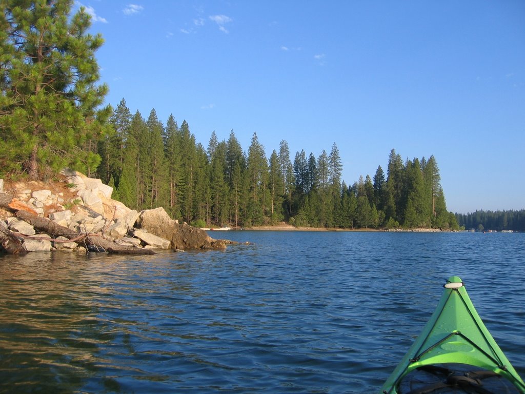 Bass Lake with Kayak, Валнут-Крик