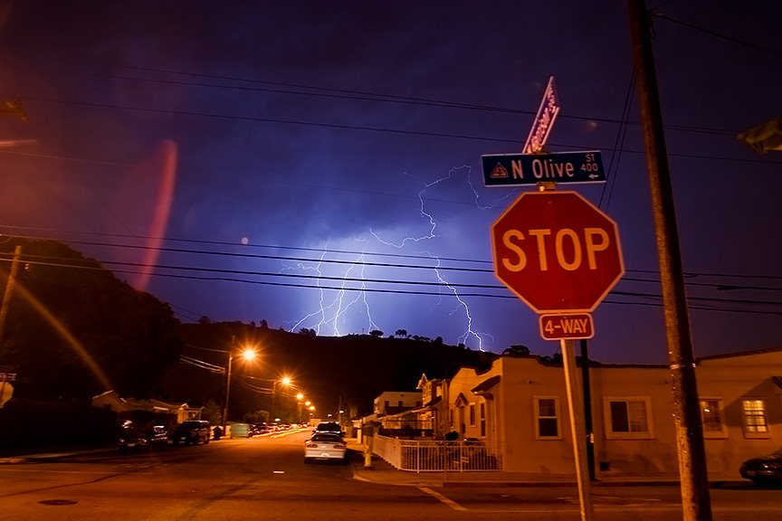 Avenue Lightning Storm - Stop, Вентура