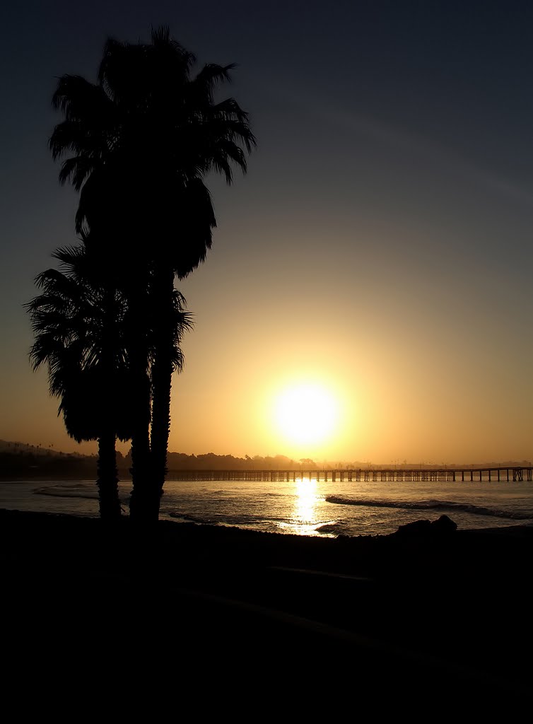 Sunrise over Ventura Pier, Вентура