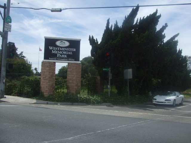 Westminster Memorial Park Street Sign (Looking off of Beach Blvd), Вестминстер