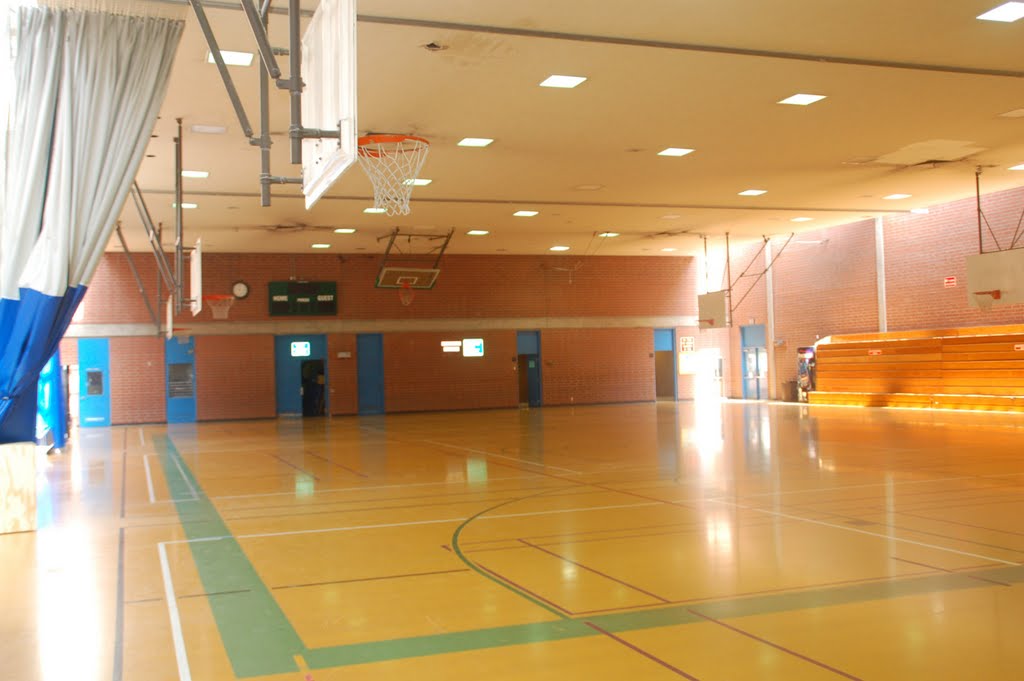 Rush Gymnasium, Гардена