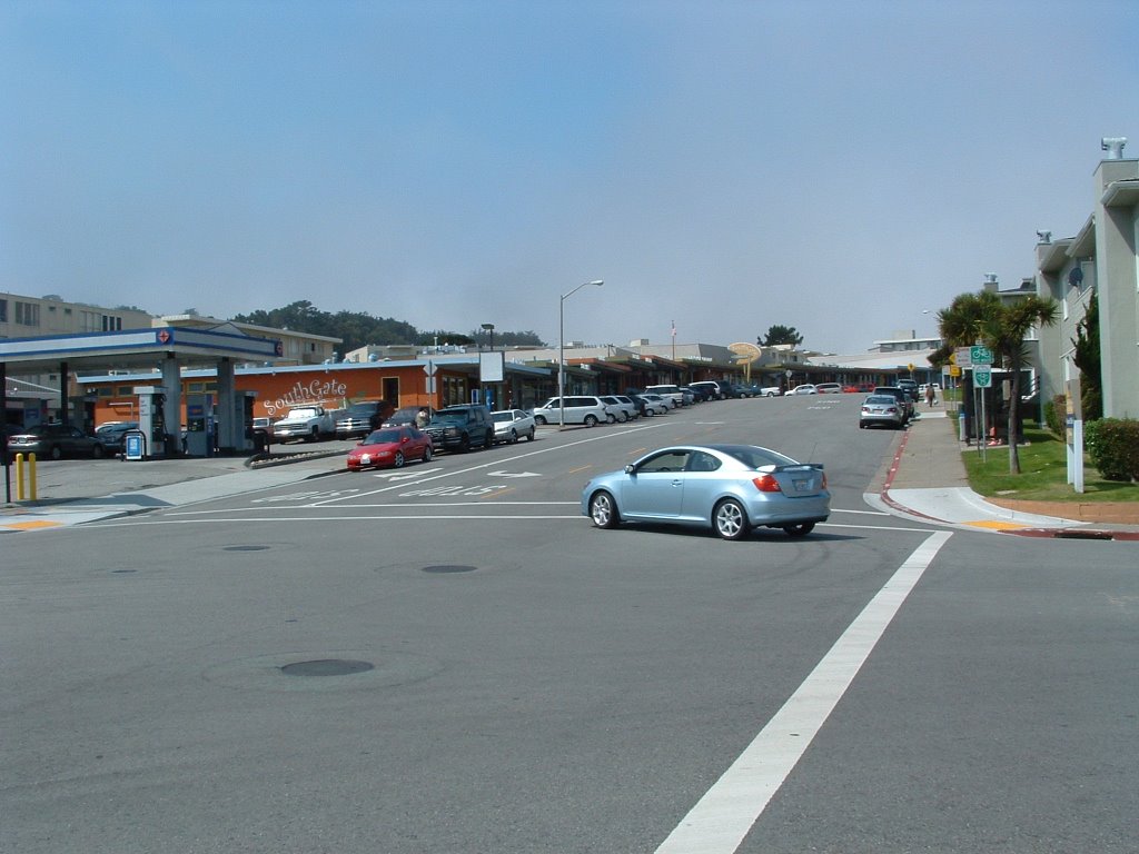 Corner of Southgate Avenue and Lake Merced Blvd, Daly City, CA, Дейли-Сити