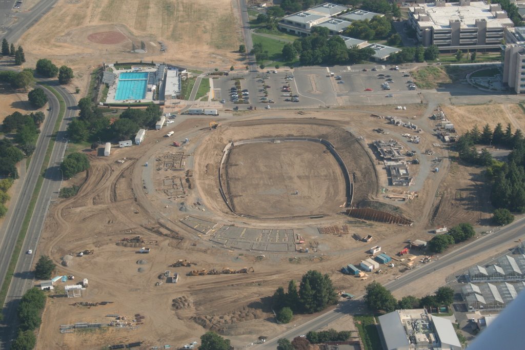 Starting construction of the new UC Davis Football Stadium, Дэвис