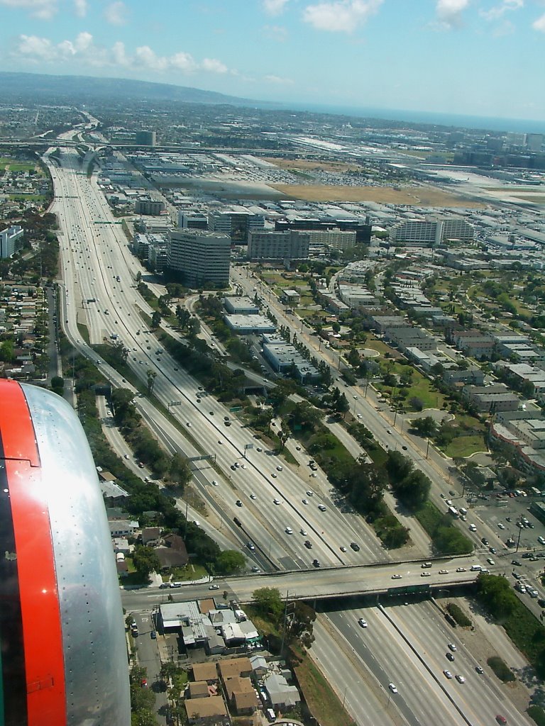 LAX Airport(flight from Las Vegas),San Diego Fwy(405), Инглвуд