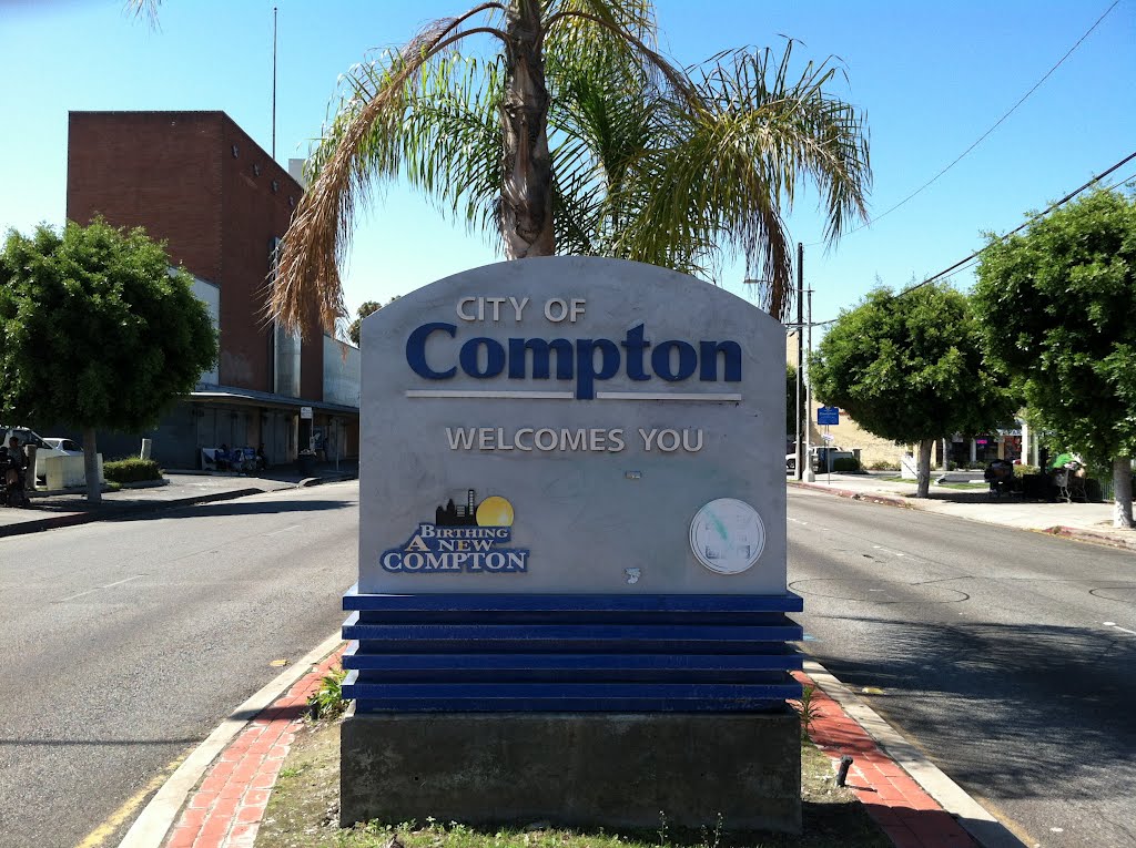 Compton City Sign, Ист-Комптон