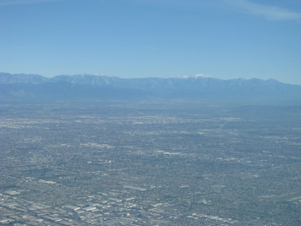 Rare clear air over Torrance, Карсон