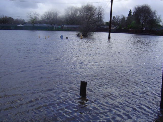 2005 Flood: Baseball parking lot off Olivera Road flood, Конкорд