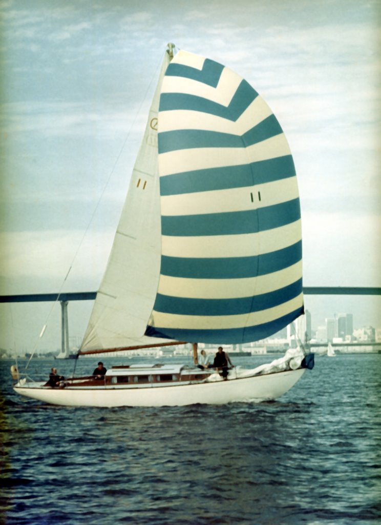 Serendipity sailing in San Diego Bay in 1969, Коронадо
