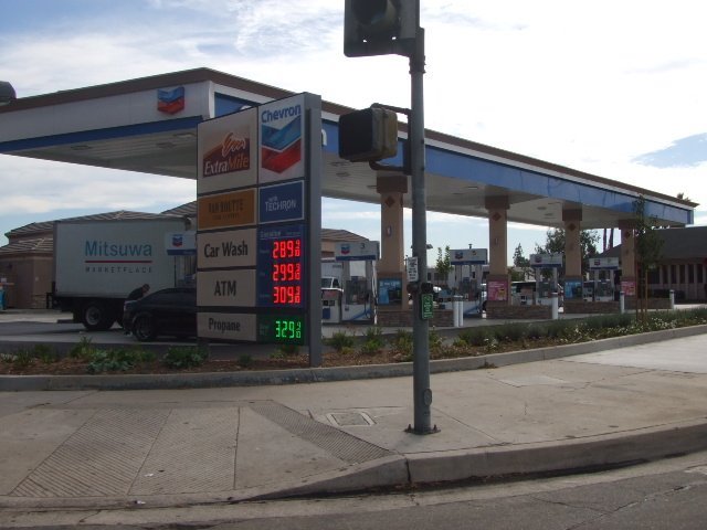 Chevron Gas Station 3048 Bristol St, Costa Mesa, CA 92626, Коста-Меса