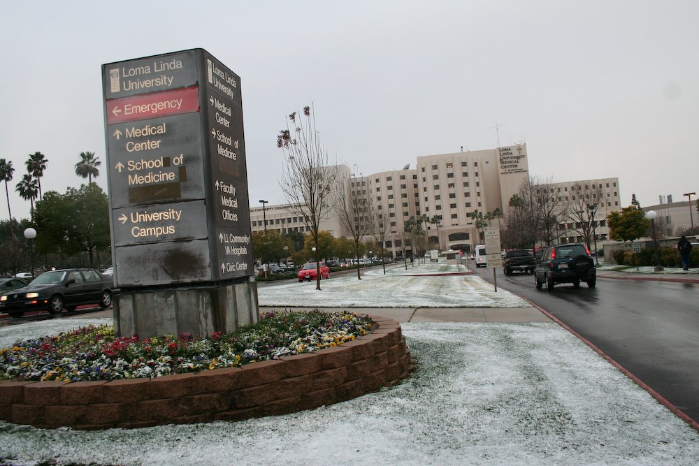 snow at Loma Linda University Medical Center, Линда