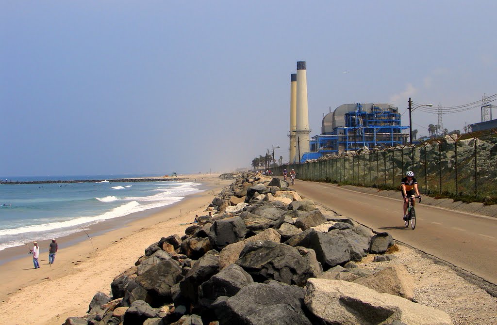 Powering plant in El Segundo Beach, CA, Манхаттан-Бич