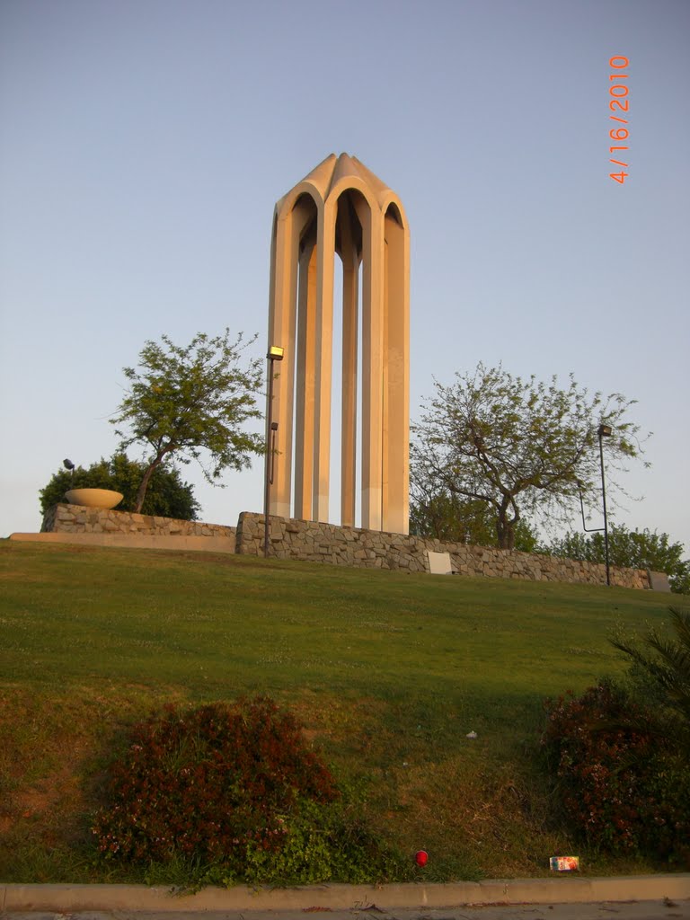 Armenian Genocide (1995-1923) Memorial Monument, Монтебелло