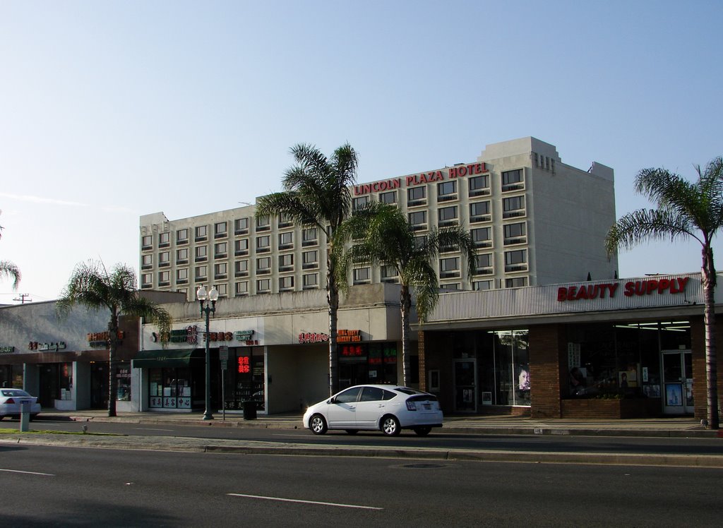 Lincoln Plaza Hotel, L.A., CA, Монтерей