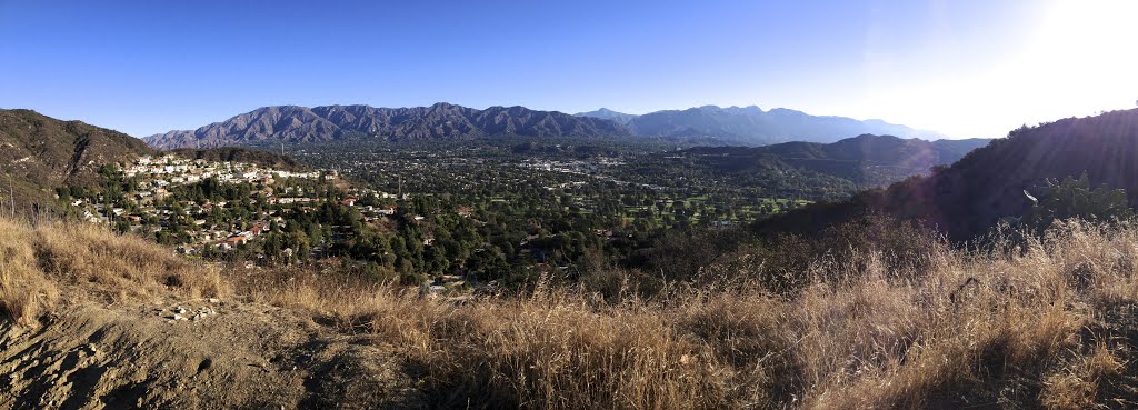 Panoramic View of the San Gabriel Mountains, Монтроз