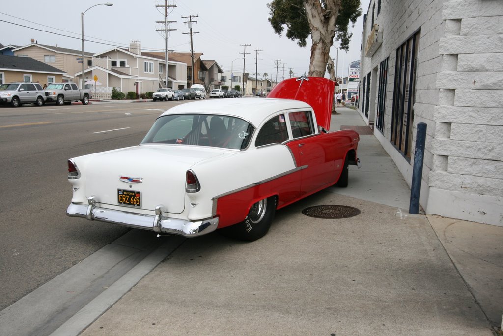 Old Car in Newport Beach, CA 6-15-8 by Stephen, Ньюпорт-Бич