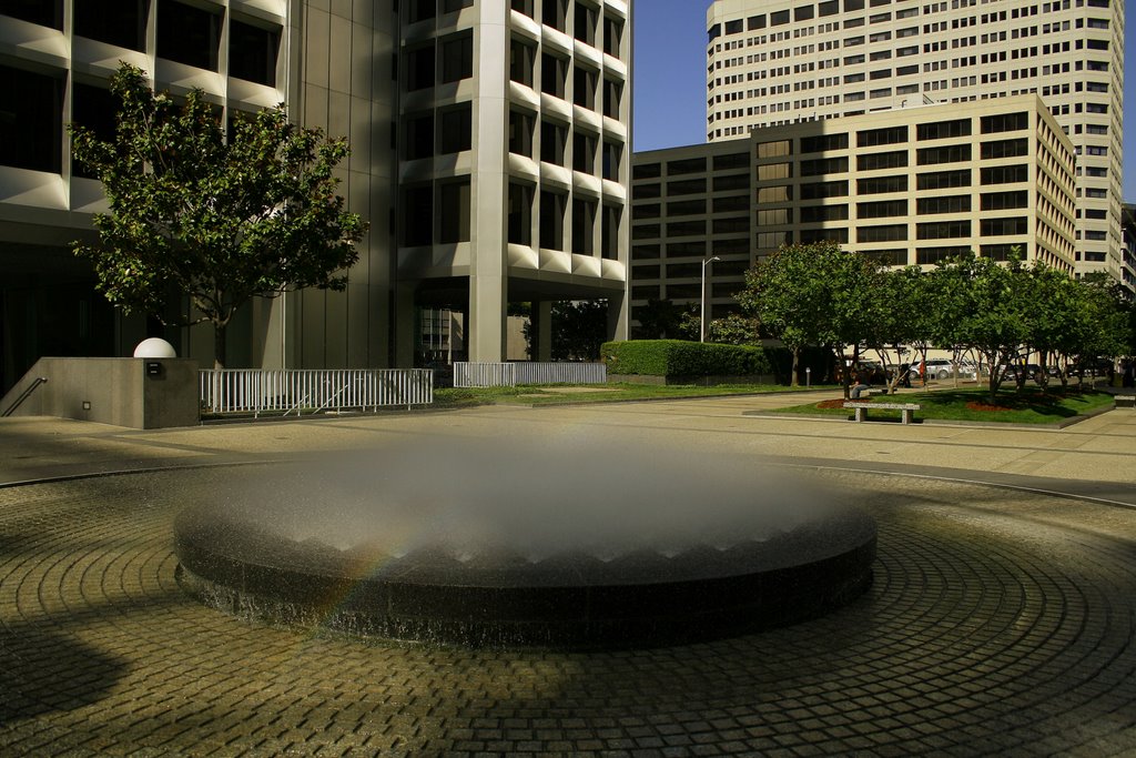 Fountain near the Cathedral of Christ the Light, Окланд