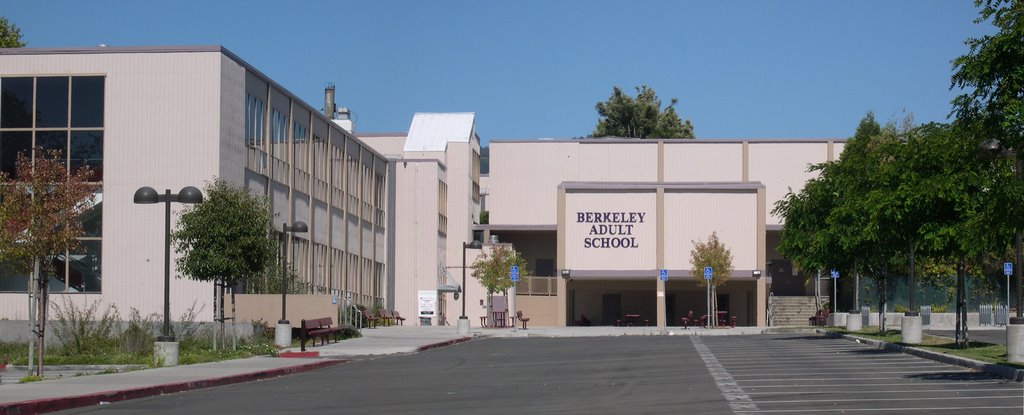 Berkeley Adult School, Олбани