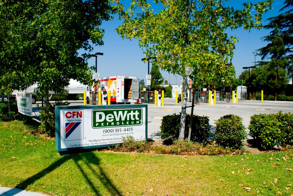 Truck Stop - DeWitt Petroleum, Онтарио