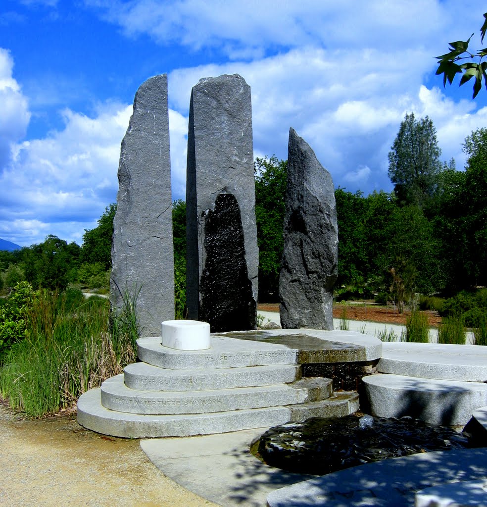 Faux Stonehenge, Реддинг
