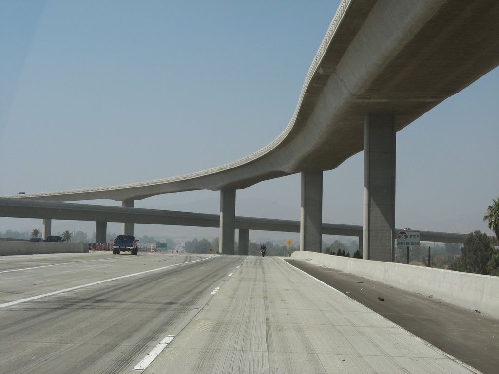 Pomona-Riverside Freeways interchange, California, Риверсайд