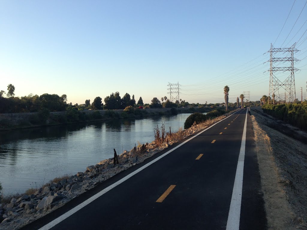 San Gabriel bike path (Oct 7, 2012), Россмур