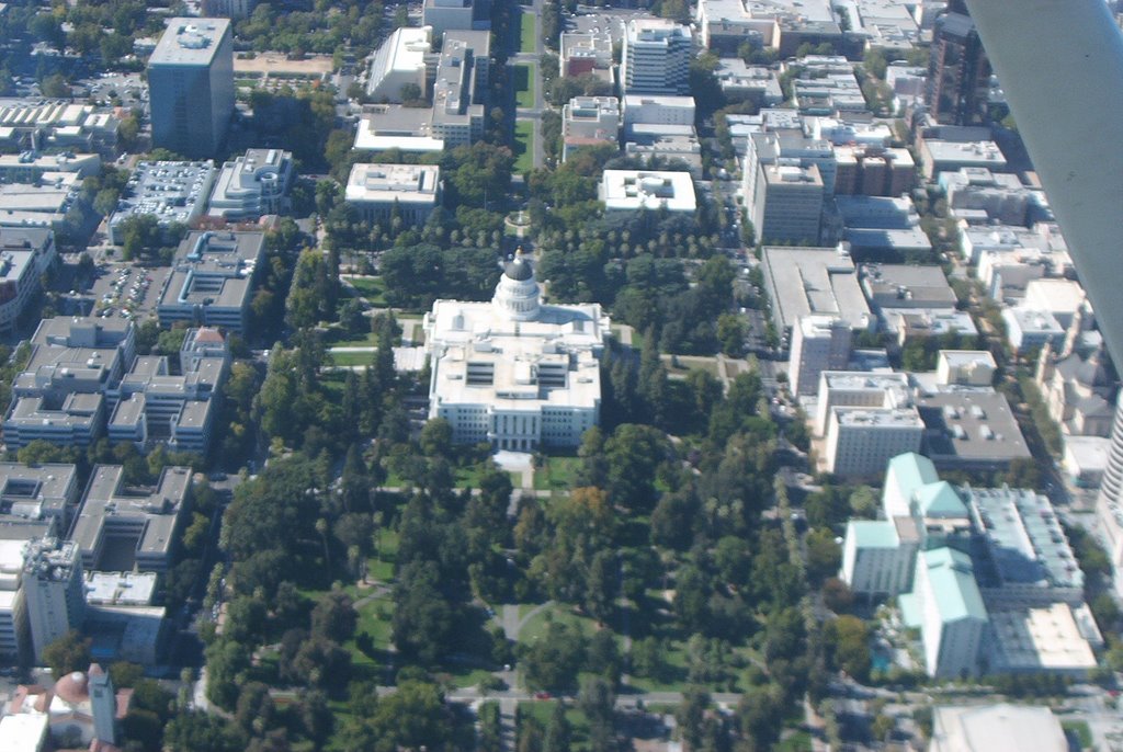 State Capital building from above, Сакраменто