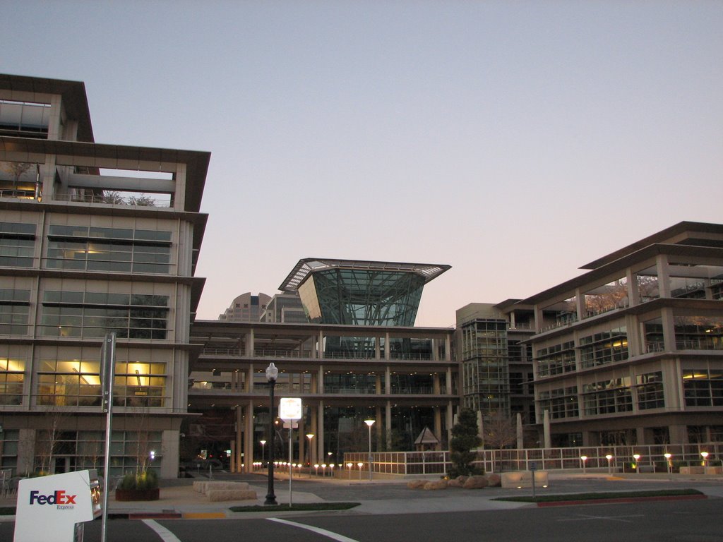 CalPERS Headquarters from R and 4th St., Сакраменто