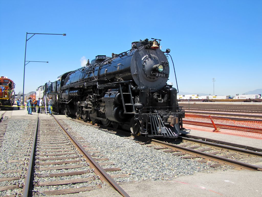 Steam Engine at San Bernardino, Сан-Бернардино