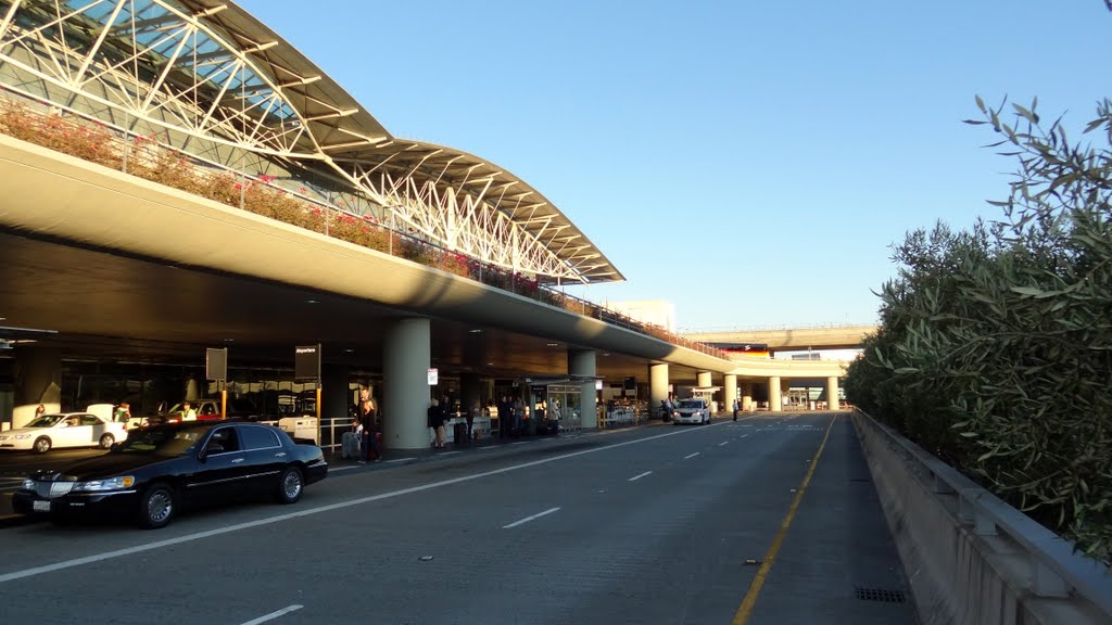 San Francisco International Airport - USA, Сан-Бруно