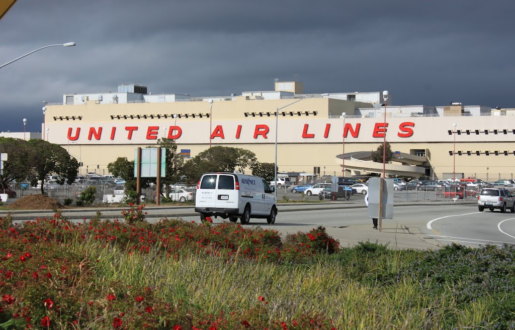 United Airlines SFO Maintenance Base, Сан-Бруно