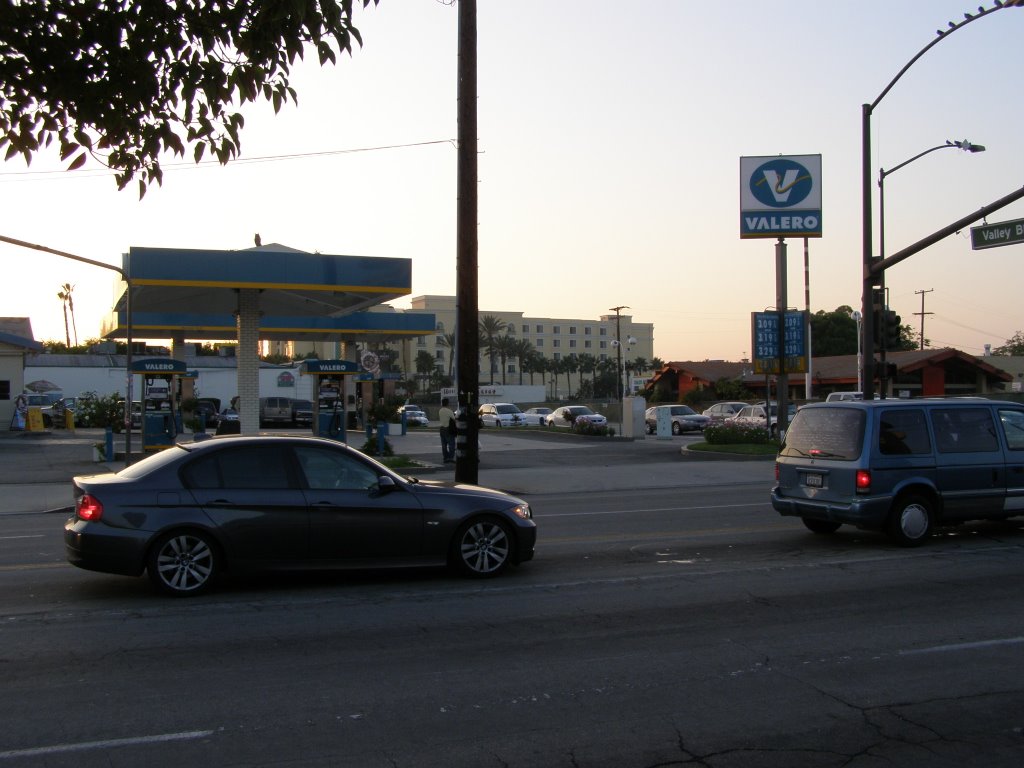 Valero Gas Station 2009, Сан-Габриэль